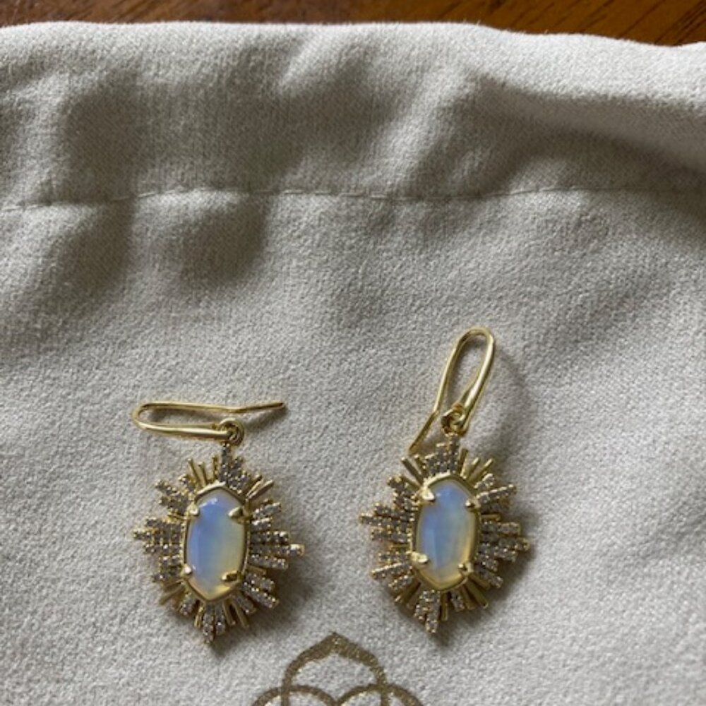 Kendra Scott Grayson Gold Sunburst Drop Earrings in Iridescent Opalite Illusion